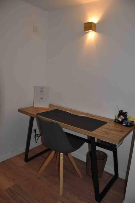 Appartamento Stadtnaher Heller Souterrain Oldenburg Esterno foto